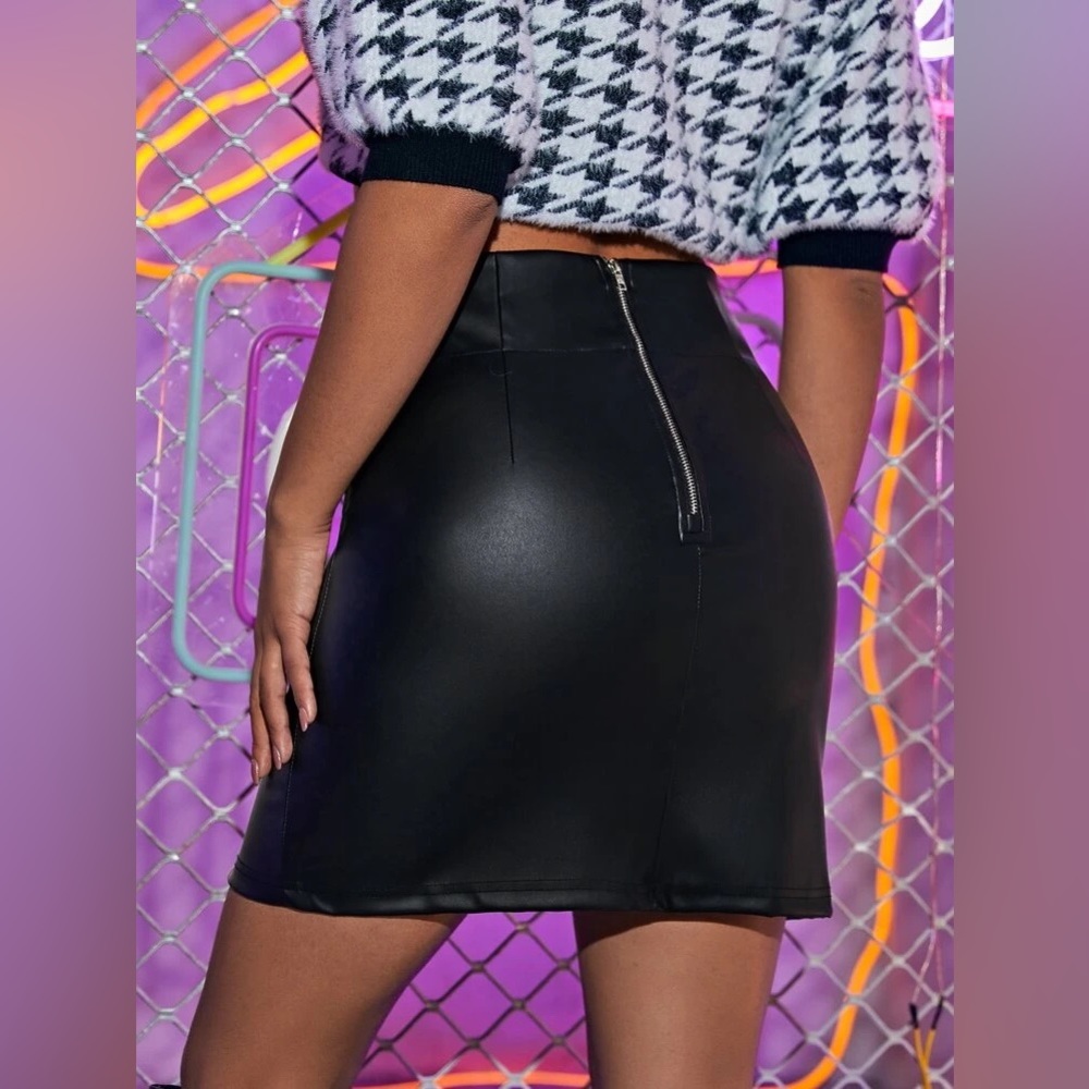 Faux Leather Skirt Split Hem Zipper Back - Picture 3 of 5